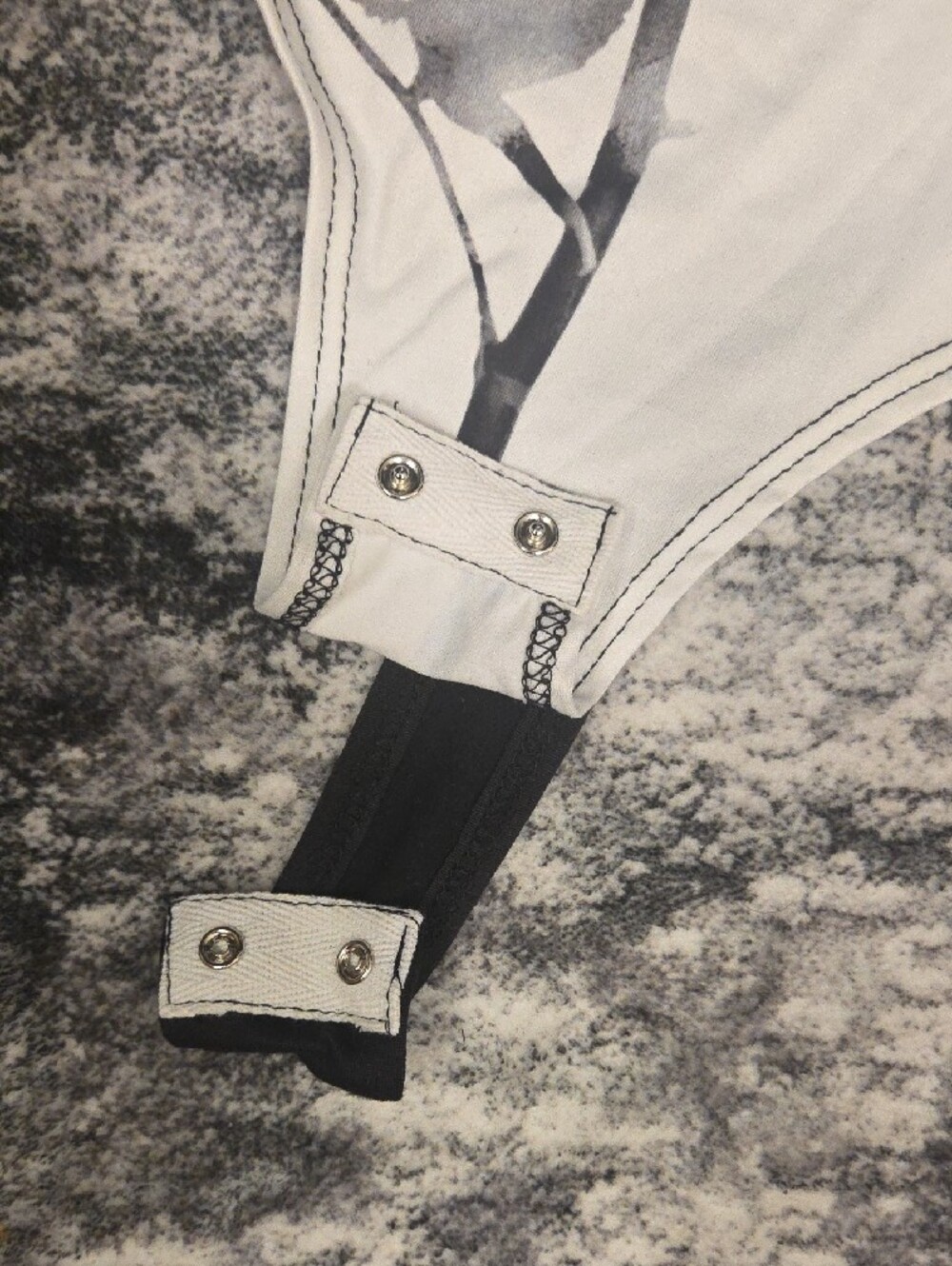 Fashion Nova Seasonal Blooms Bodysuit Black White Floral Size XL NWT - Picture 5 of 6